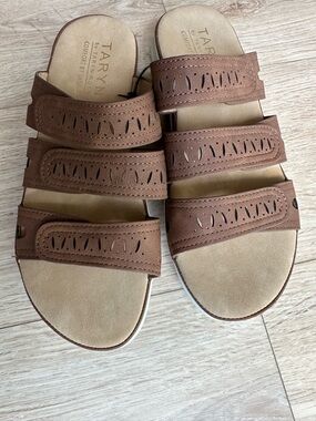 Taryn Rose Brown Triple-Strap Perforated Slide Sandals PERFECT CONDITION Sz9